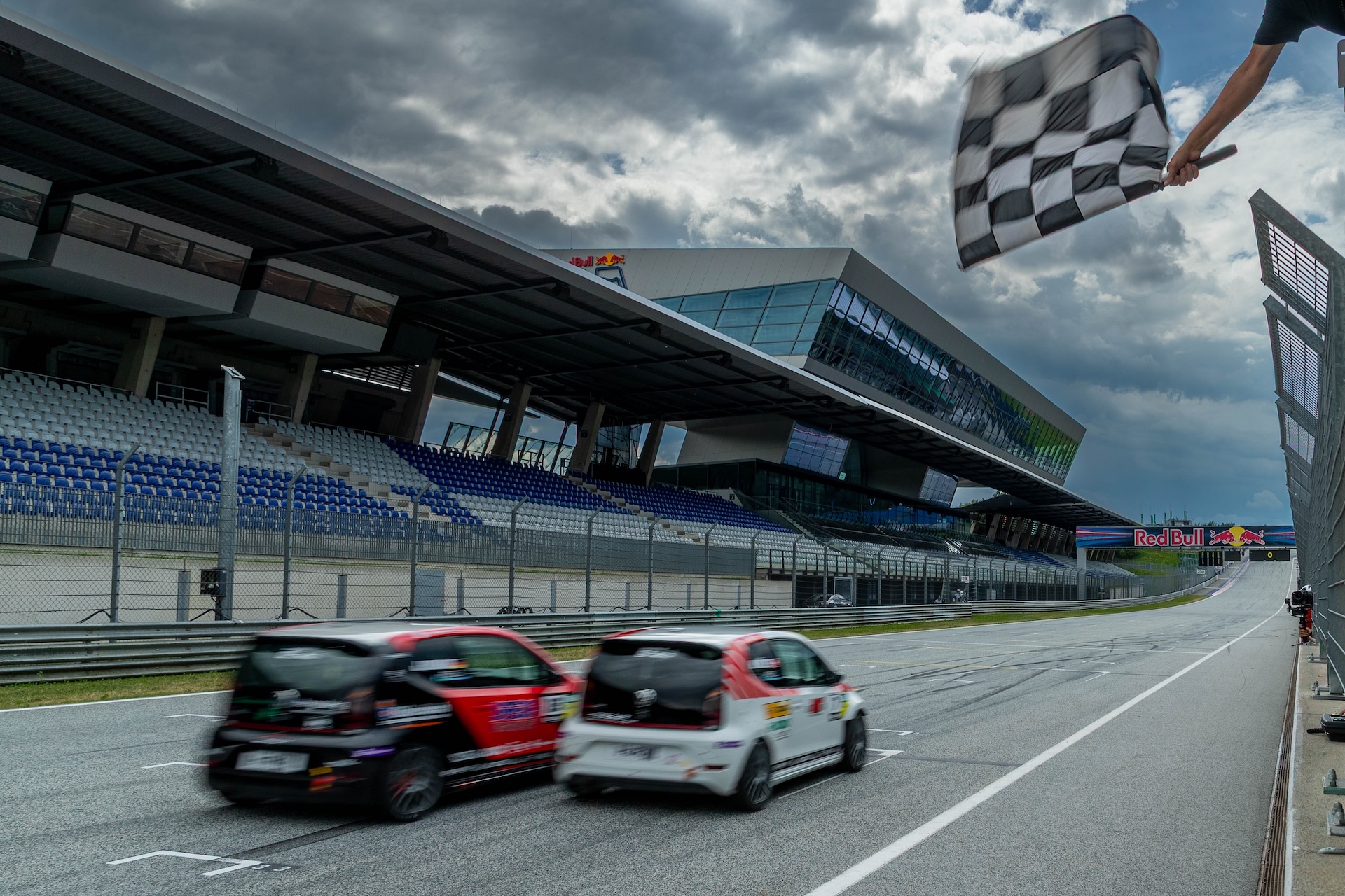 ZAHLEN UND FAKTEN ZUM WOCHENENDE AUF DEM RED BULL RING | ADAC ...